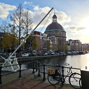 ** Bed & Breakfast Canal View Netherlands