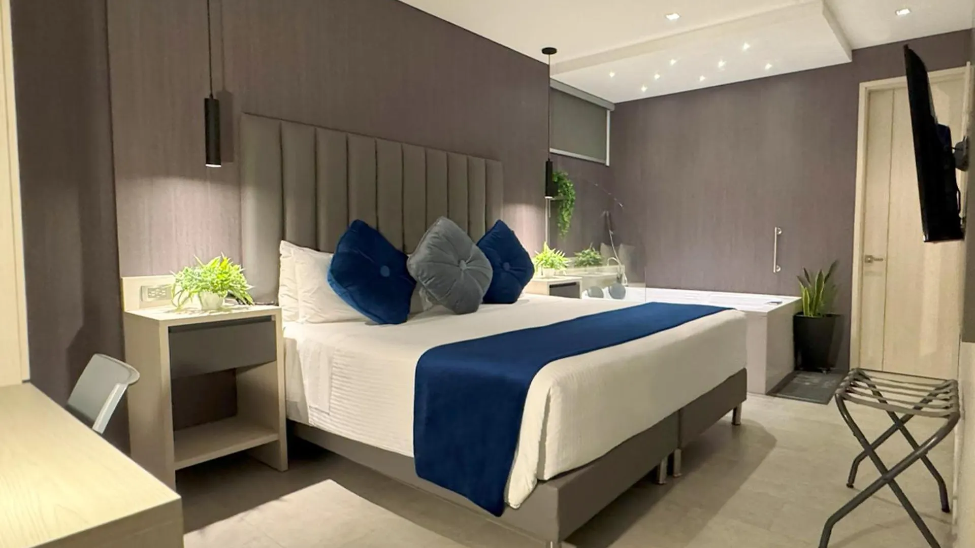 ****  4 Sur Hotel Medellin Colombia
